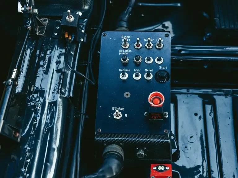 1992 Mercedes-Benz 190E 2.5-16 Evolution II - Image 21 of 31