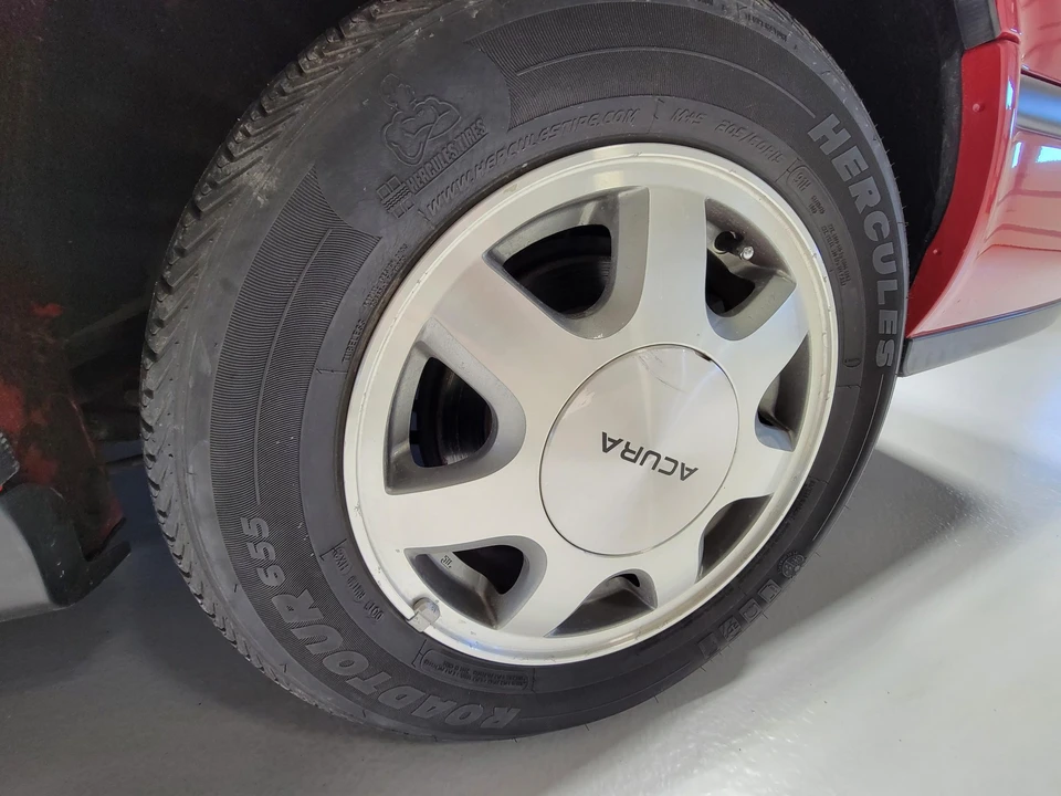 1992 Acura Legend 2nd Gen - Image 18 of 31
