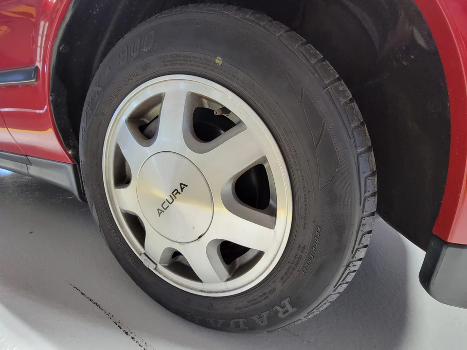 1992 Acura Legend 2nd Gen - Image 17 of 31