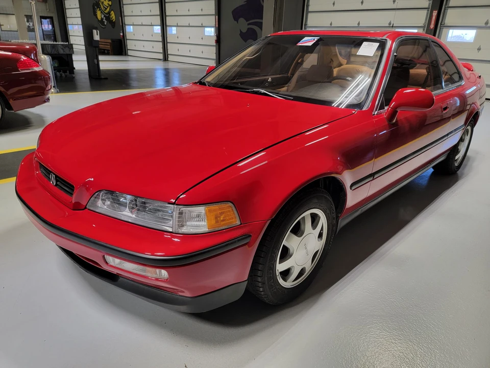1992 Acura Legend 2nd Gen - Image 2 of 31