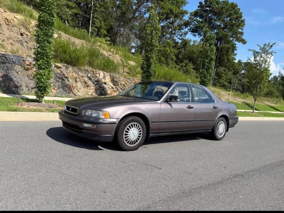 1992 Acura Legend 2nd Gen - Image 2 of 15