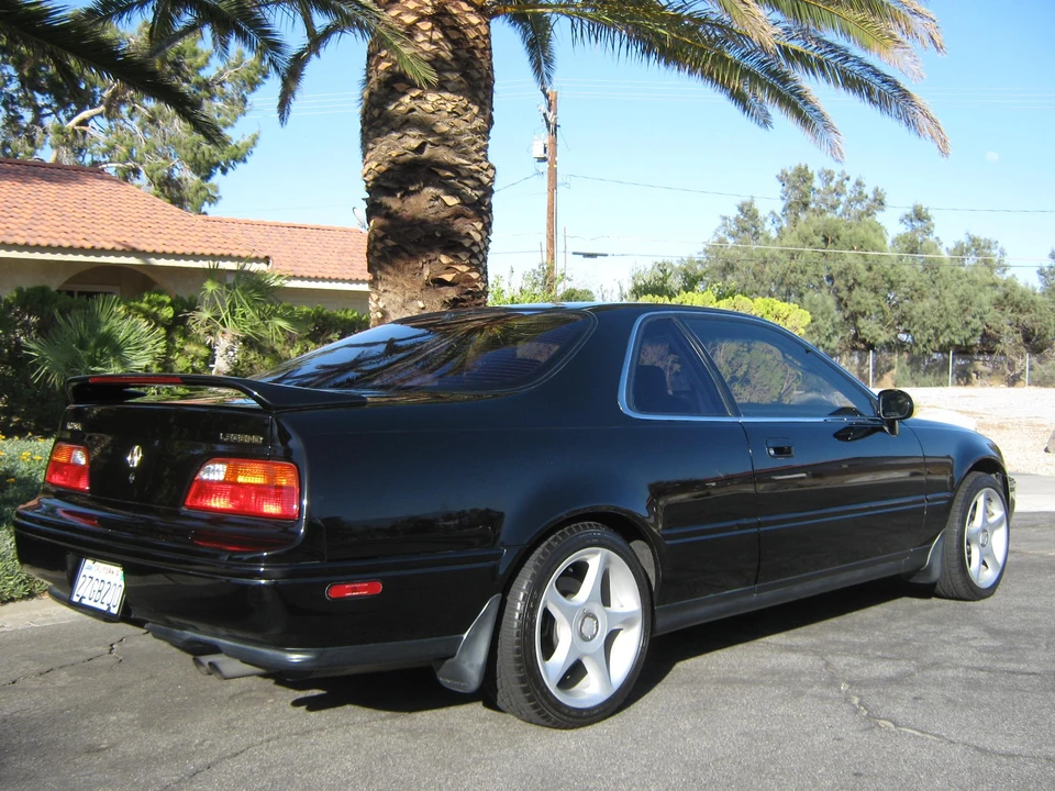 1992 Acura Legend 2nd Gen - Image 28 of 31