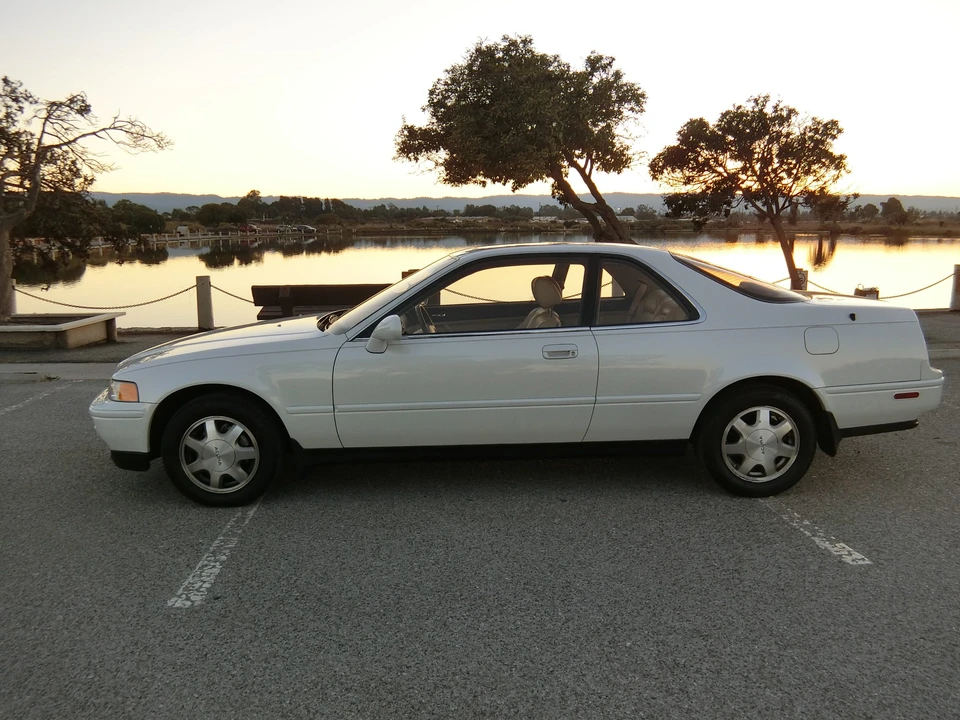 1992 Acura Legend 2nd Gen - Image 14 of 31