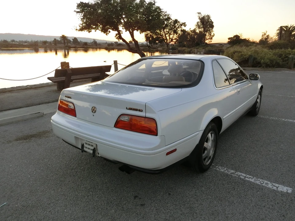 1992 Acura Legend 2nd Gen - Image 28 of 31