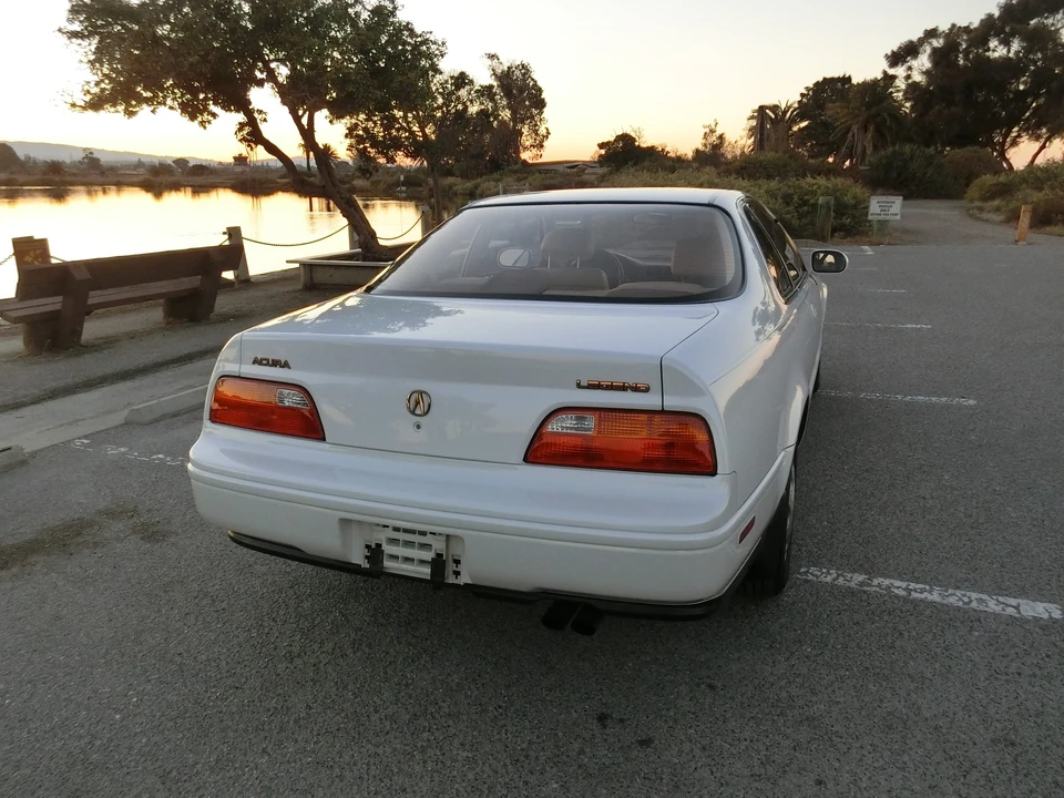 1992 Acura Legend 2nd Gen - Image 27 of 31