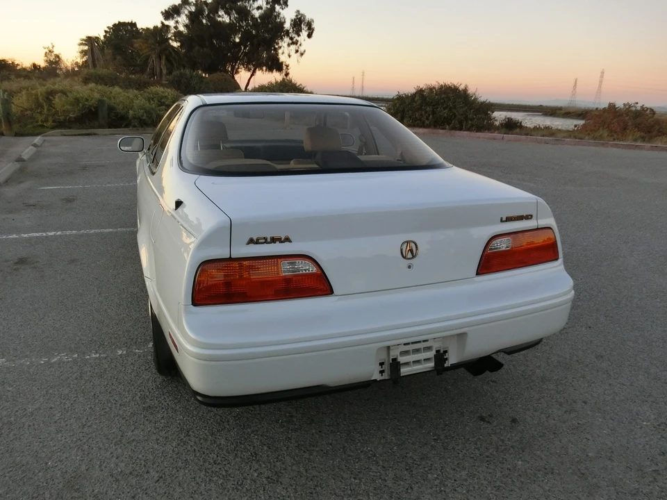 1992 Acura Legend 2nd Gen - Image 24 of 31