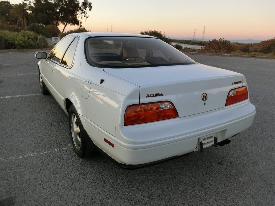 1992 Acura Legend 2nd Gen - Image 23 of 31