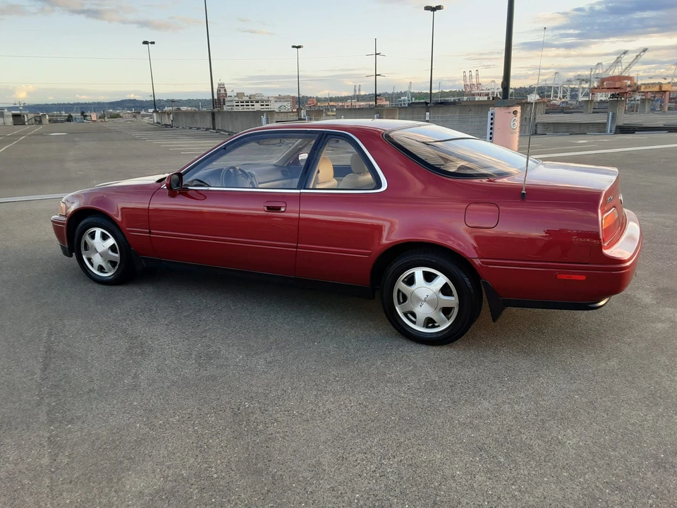 1992 Acura Legend 2nd Gen - Image 12 of 31