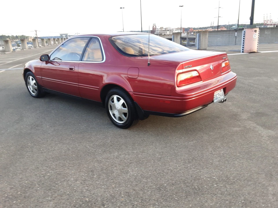 1992 Acura Legend 2nd Gen - Image 18 of 31