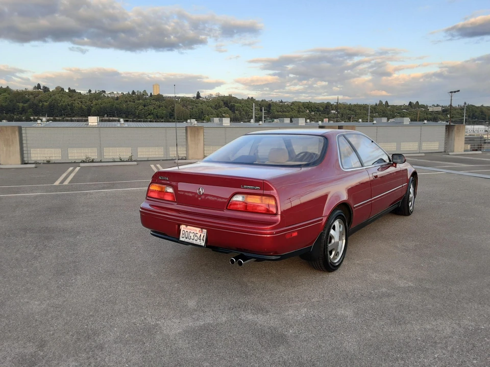 1992 Acura Legend 2nd Gen - Image 24 of 31
