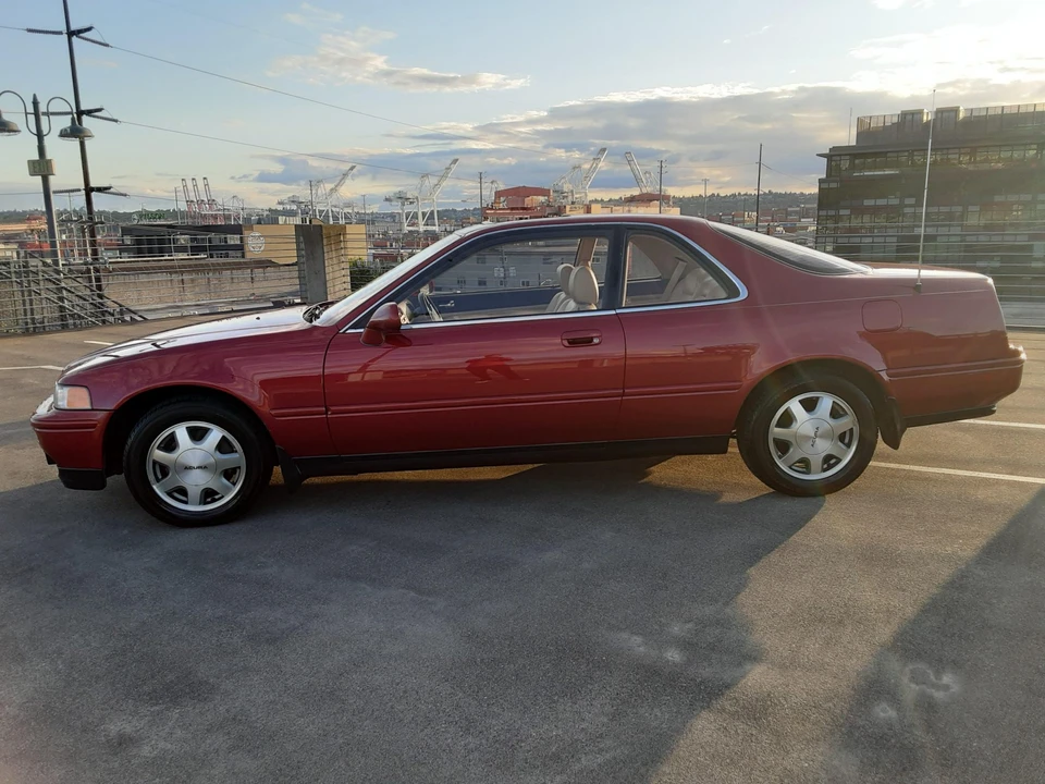 1992 Acura Legend 2nd Gen - Image 9 of 31