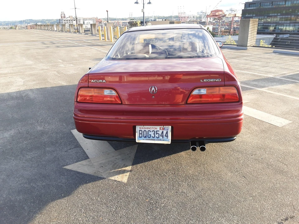1992 Acura Legend 2nd Gen - Image 21 of 31