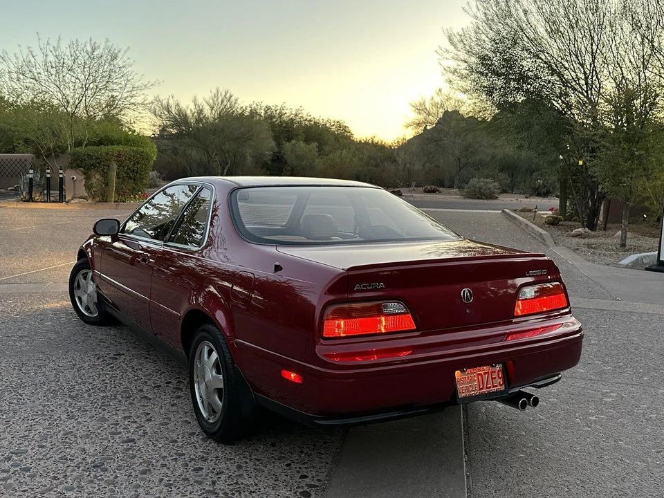 1992 Acura Legend 2nd Gen - Image 13 of 31