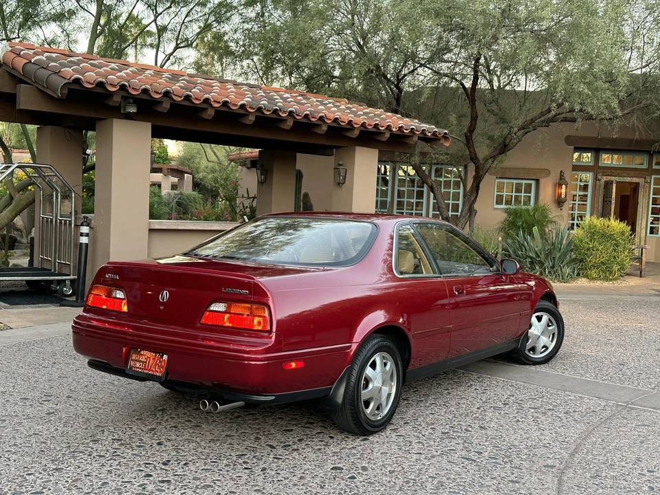 1992 Acura Legend 2nd Gen - Image 19 of 31