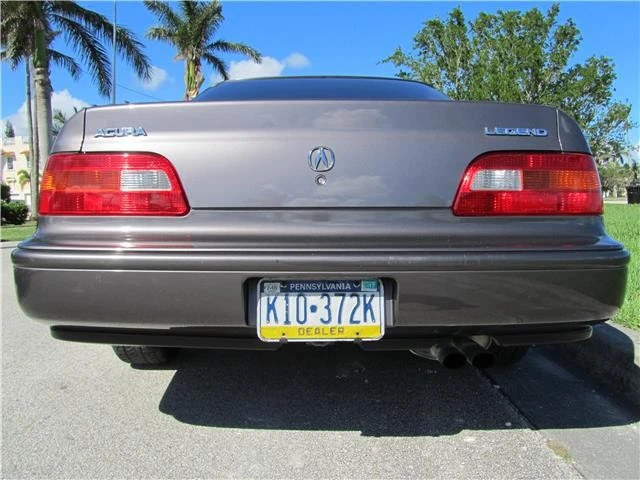 1992 Acura Legend 2nd Gen - Image 5 of 12