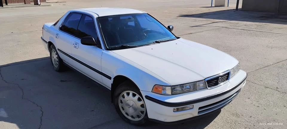1992 Acura Vigor 3rd Gen - Image 8 of 10