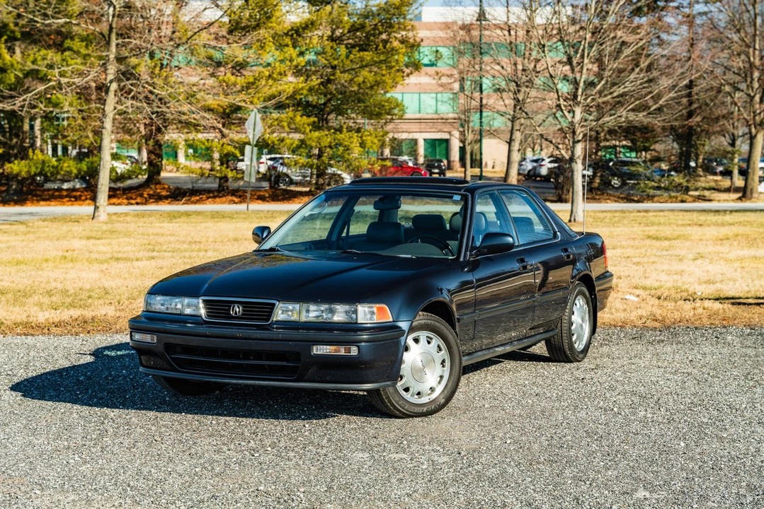 1992 Acura Vigor 3rd Gen - Image 2 of 31