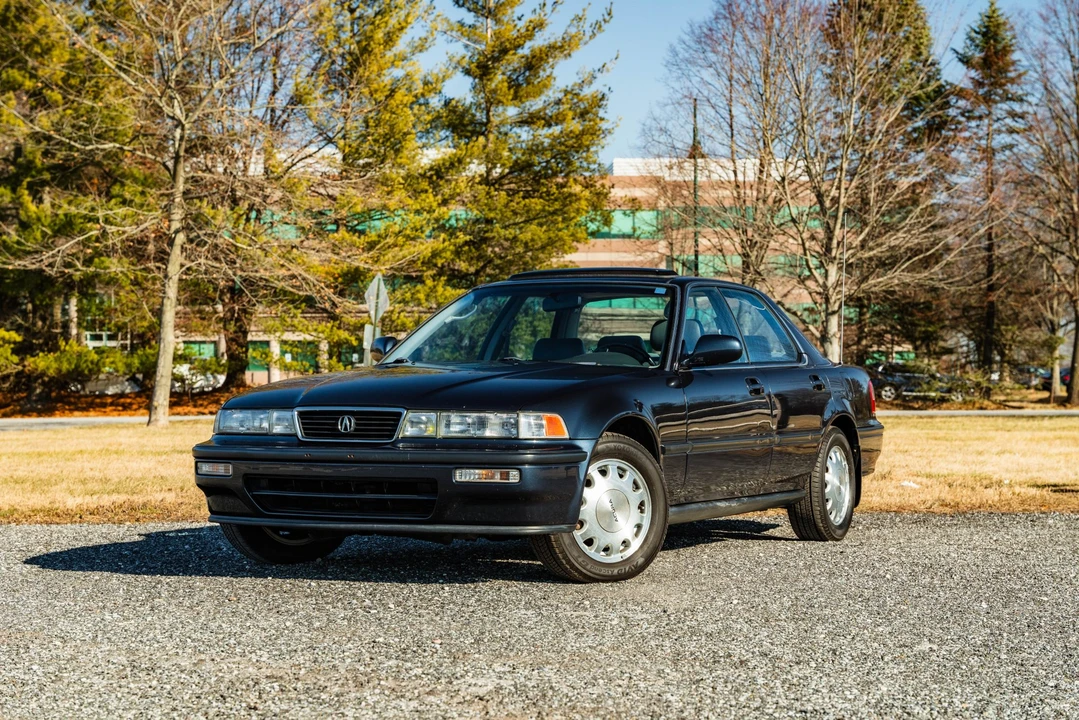 1992 Acura Vigor 3rd Gen - Image 3 of 31