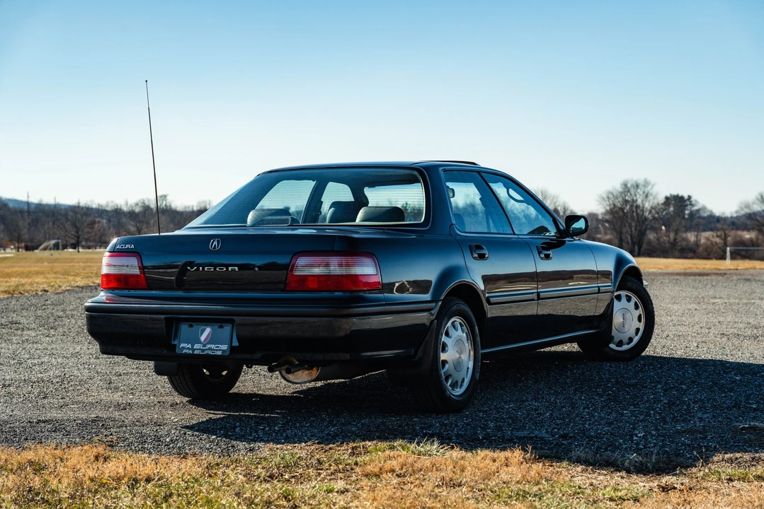 1992 Acura Vigor 3rd Gen - Image 15 of 31