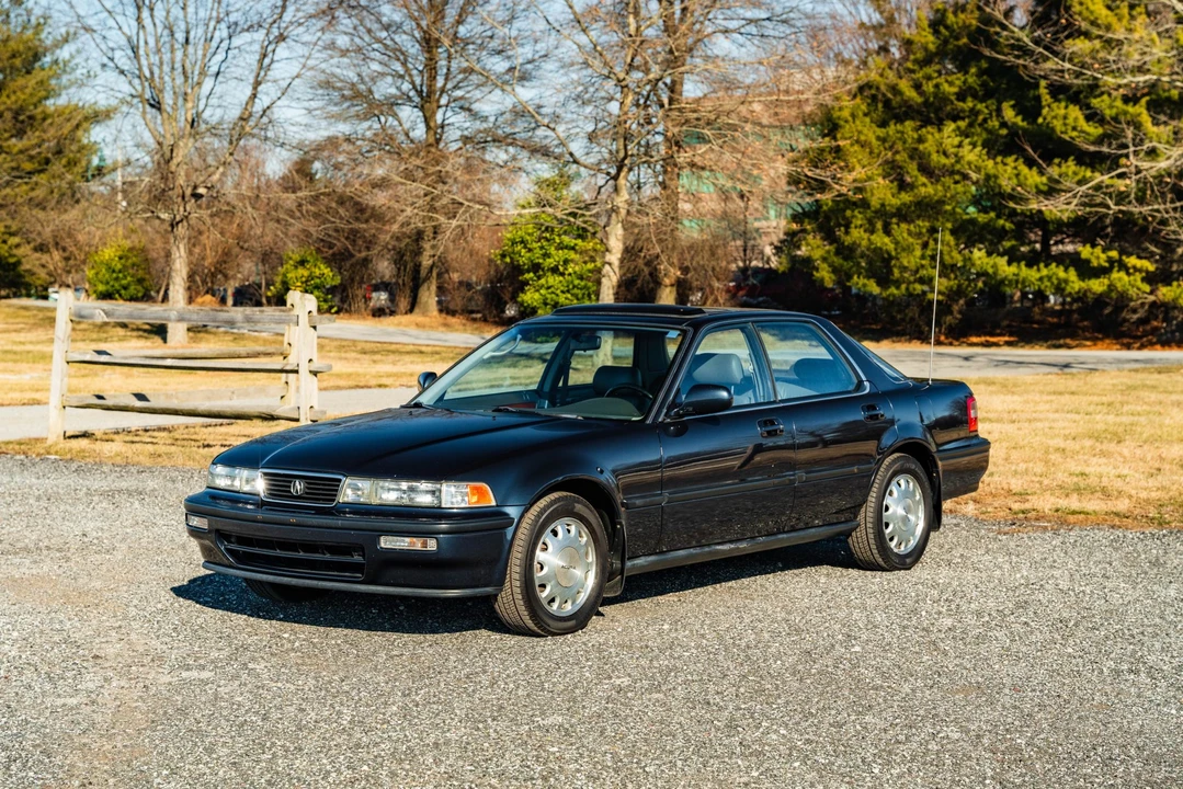 1992 Acura Vigor 3rd Gen - Image 4 of 31