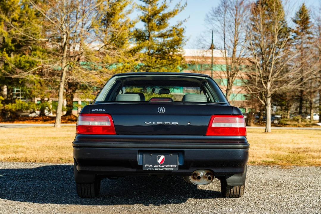 1992 Acura Vigor 3rd Gen - Image 13 of 31