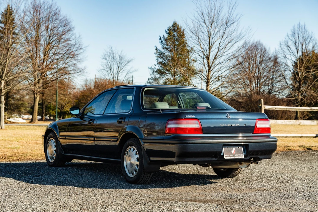 1992 Acura Vigor 3rd Gen - Image 11 of 31
