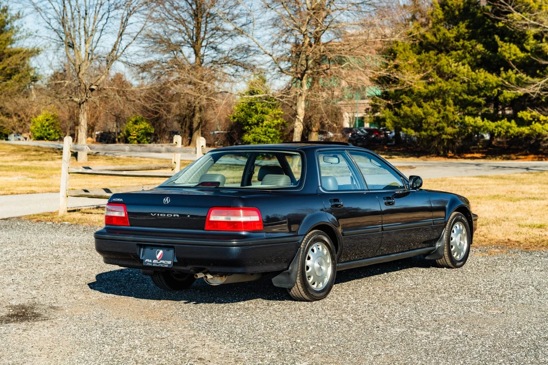 1992 Acura Vigor 3rd Gen - Image 16 of 31