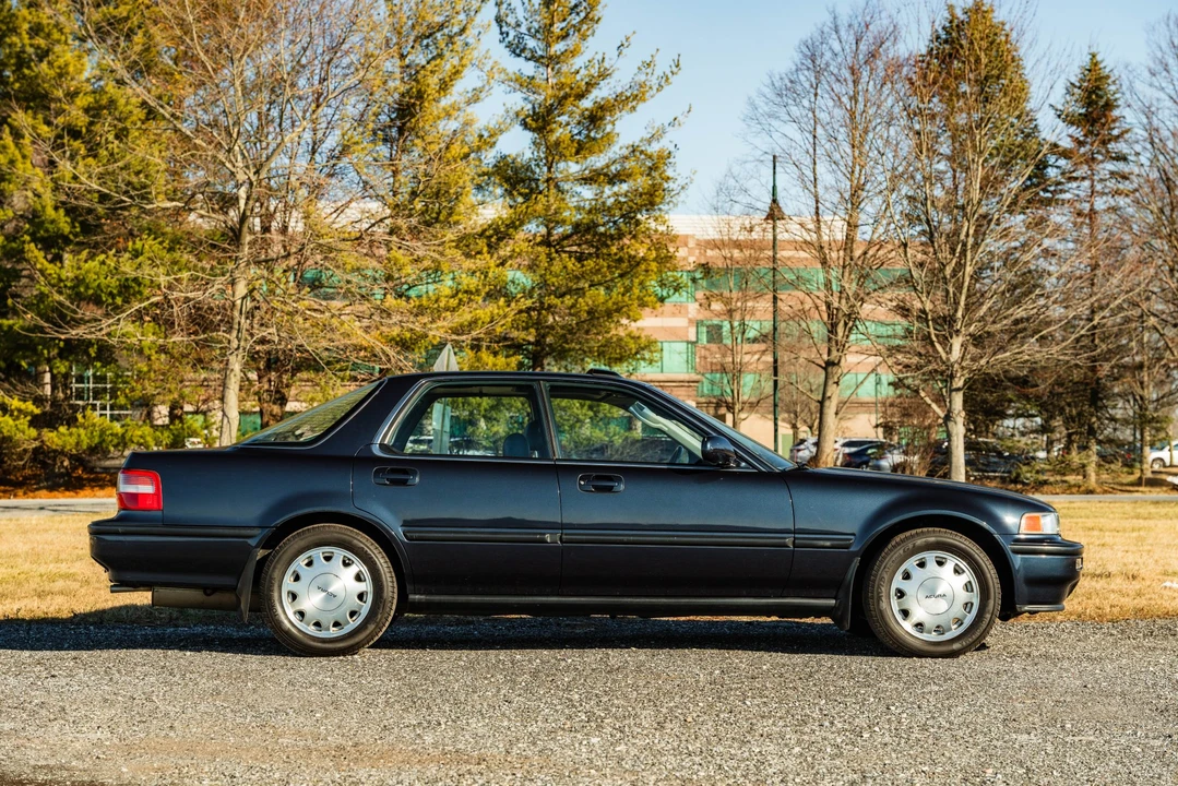 1992 Acura Vigor 3rd Gen - Image 21 of 31