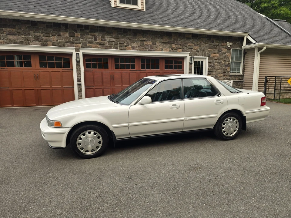 1992 Acura Vigor 3rd Gen - Image 4 of 31