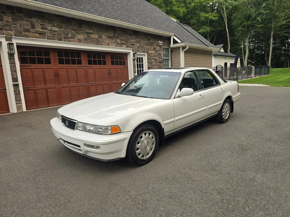 1992 Acura Vigor 3rd Gen - Image 7 of 31