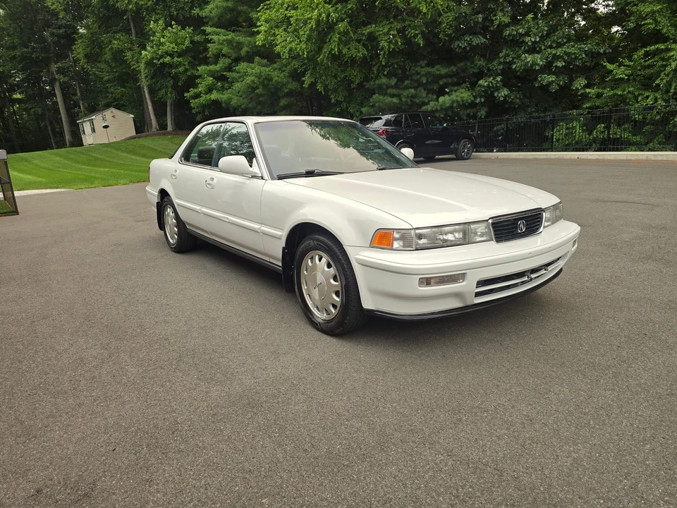 1992 Acura Vigor 3rd Gen - Image 13 of 31