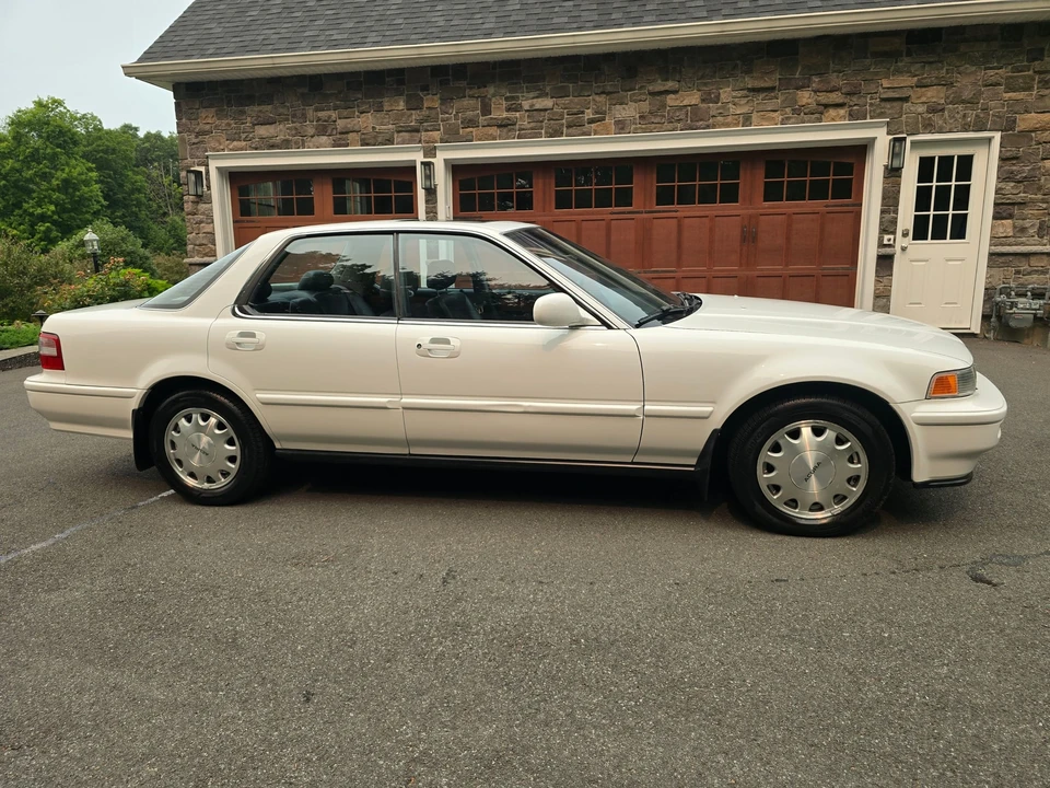 1992 Acura Vigor 3rd Gen - Image 17 of 31