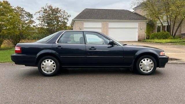 1992 Acura Vigor 3rd Gen - Image 16 of 17