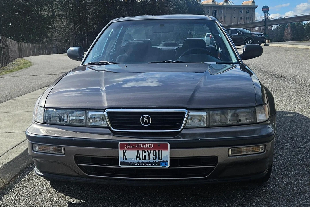 1992 Acura Vigor 3rd Gen - Image 2 of 31