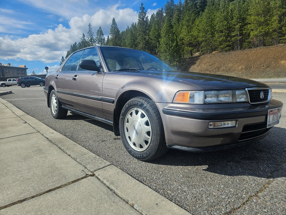 1992 Acura Vigor 3rd Gen - Image 15 of 31