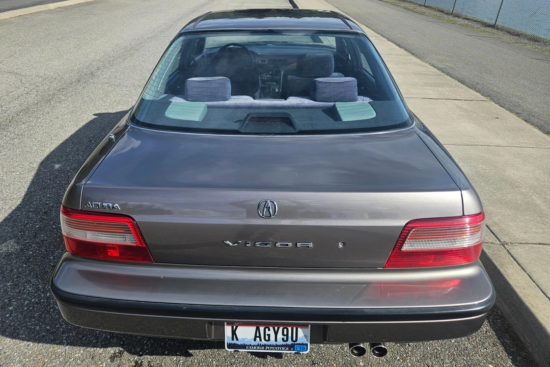 1992 Acura Vigor 3rd Gen - Image 5 of 31