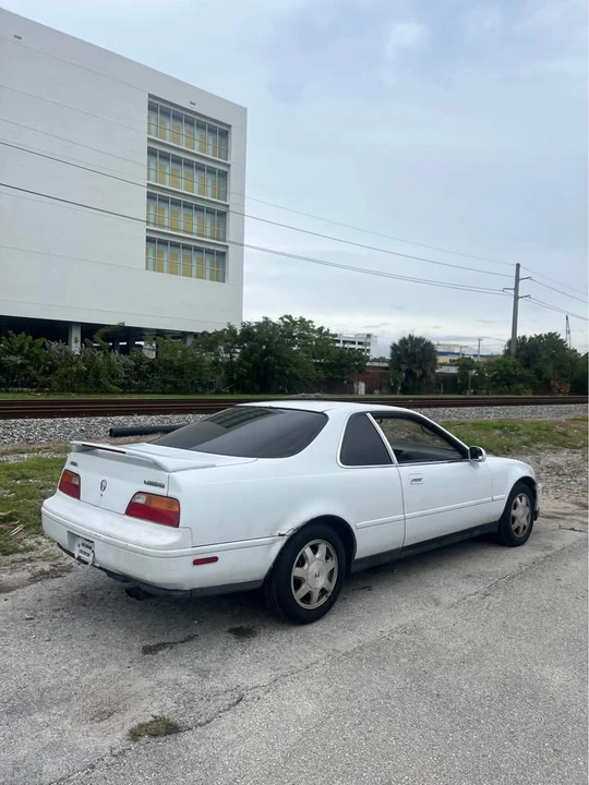 1992 Acura Legend 2nd Gen - Image 2 of 5
