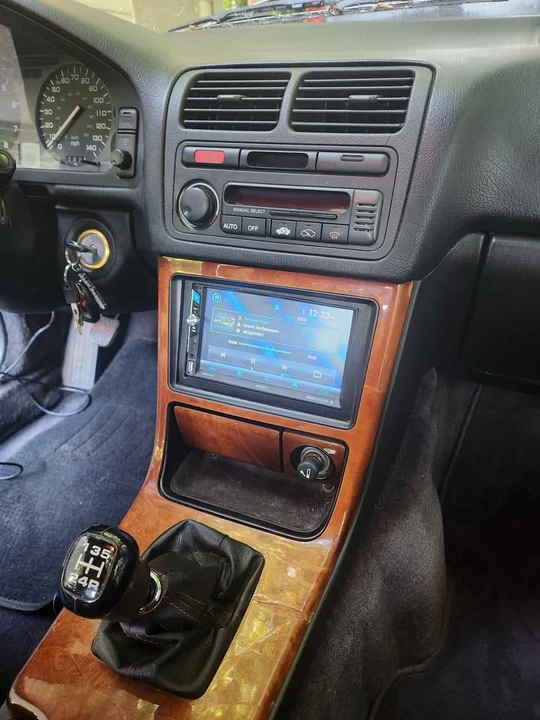 1992 Acura Legend 2nd Gen - Image 4 of 9
