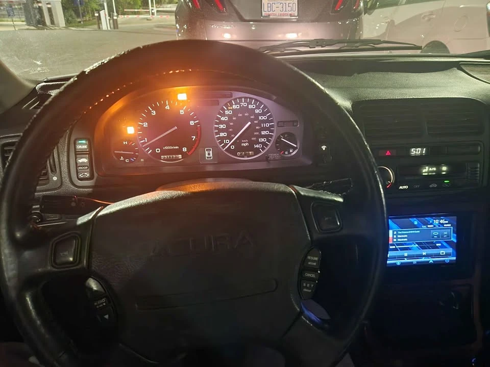 1992 Acura Legend 2nd Gen - Image 9 of 9