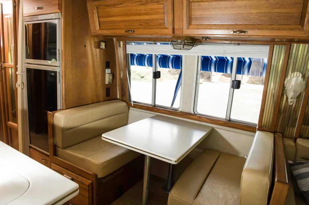 1992 Airstream - Image 13 of 18
