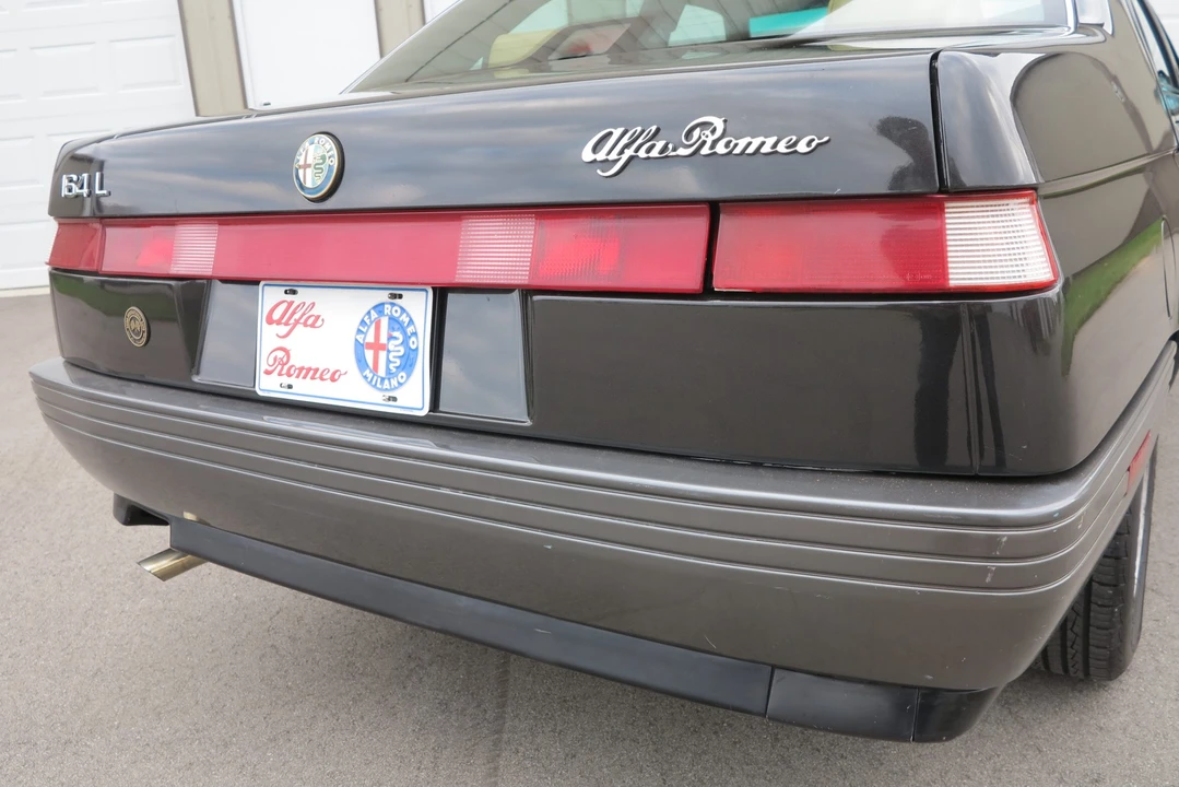 1992 Alfa Romeo 164 - Image 30 of 31