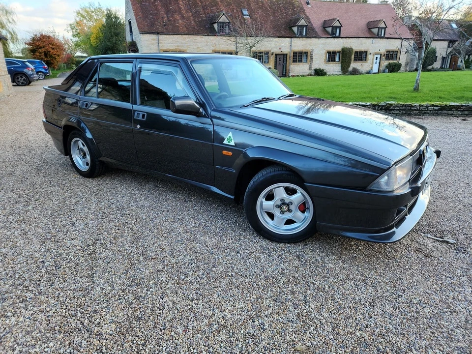 1992 Alfa Romeo 75/Milano - Image 10 of 30