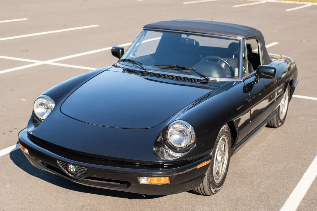 1992 Alfa Romeo Series 4 - Image 2 of 31