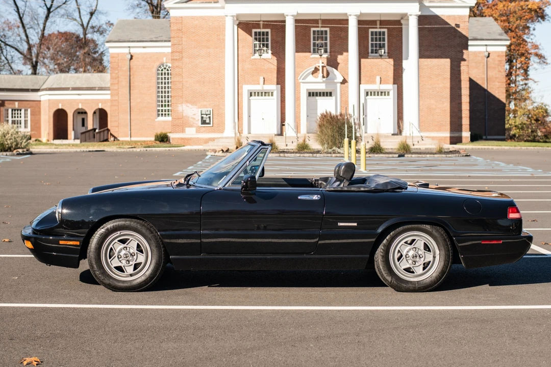 1992 Alfa Romeo Series 4 - Image 13 of 31