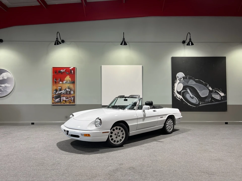 1992 Alfa Romeo Series 4 - Image 2 of 31