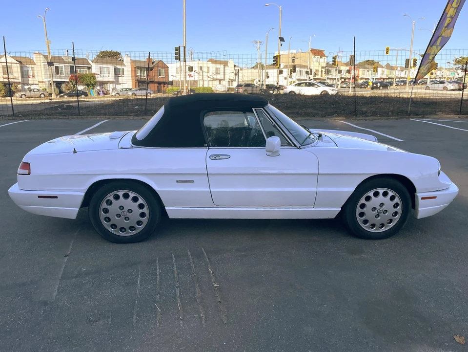 1992 Alfa Romeo Series 4 - Image 9 of 31