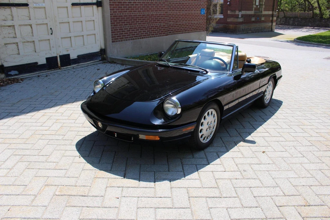 1992 Alfa Romeo Series 4 - Image 2 of 31