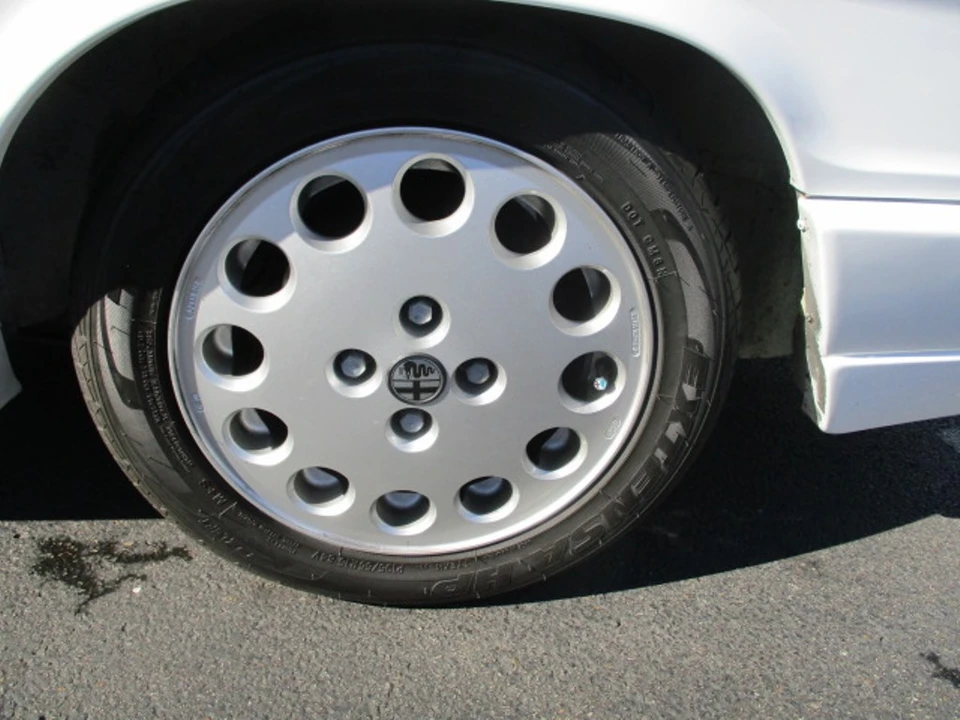 1992 Alfa Romeo Series 4 - Image 10 of 31