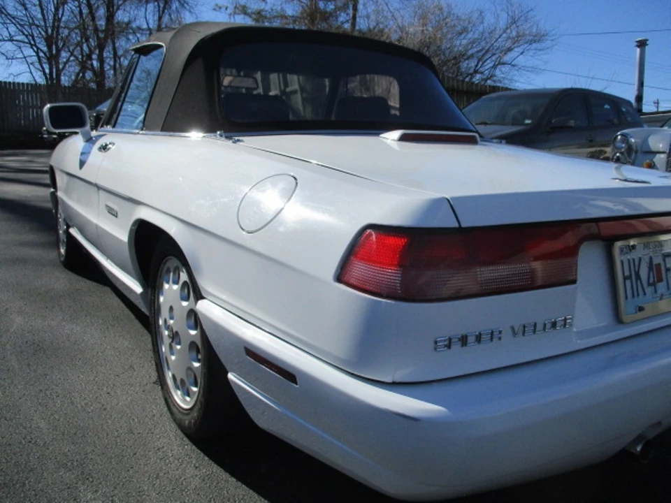 1992 Alfa Romeo Series 4 - Image 8 of 31