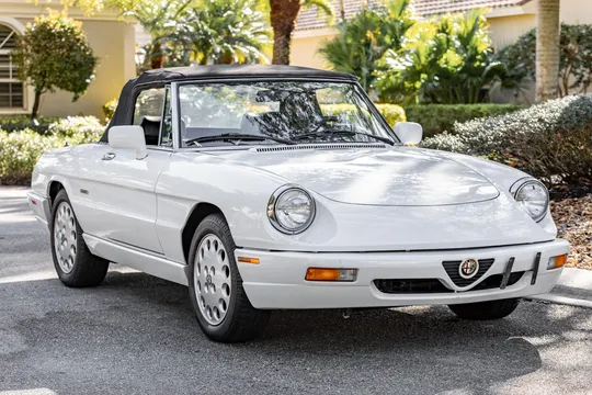 1992 Alfa Romeo Spider Veloce